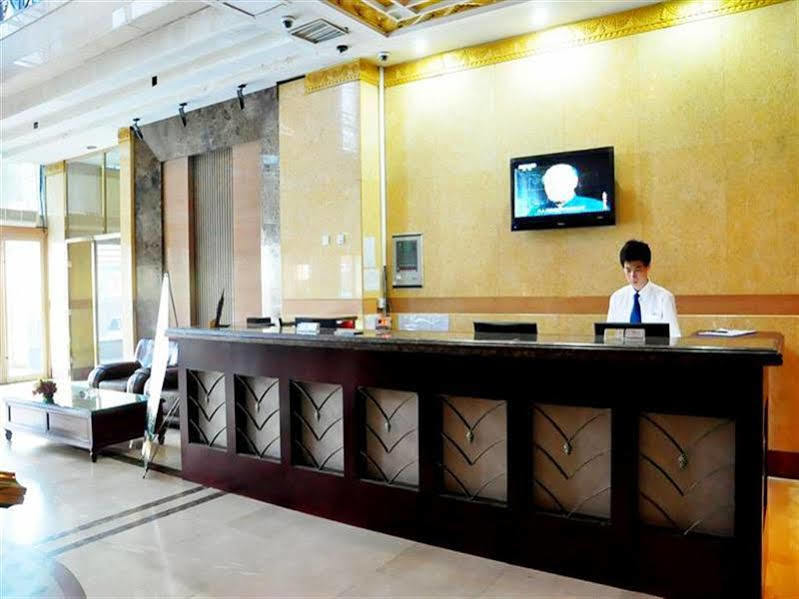 Greentree Inn Liaoning Dalian Railway Station South Plaza Tianjin Street Express Buitenkant foto